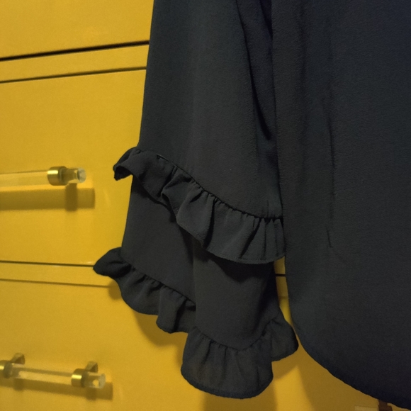 --**$$3/12$$**-- Blousy Black Crepe Top w/ Ruffle Long Sleeves & Ribbon Tie - Picture 2 of 4